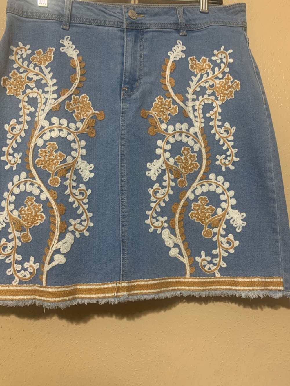 Cato size 14 Embroidered Blue Denim Skirt with Gold & White Floral Detail